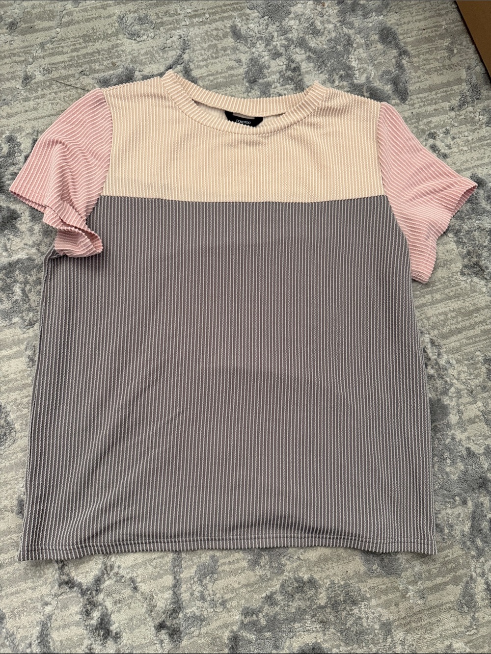 Dokotoo Striped Short Sleeve Top in Pink & Gray Size XL